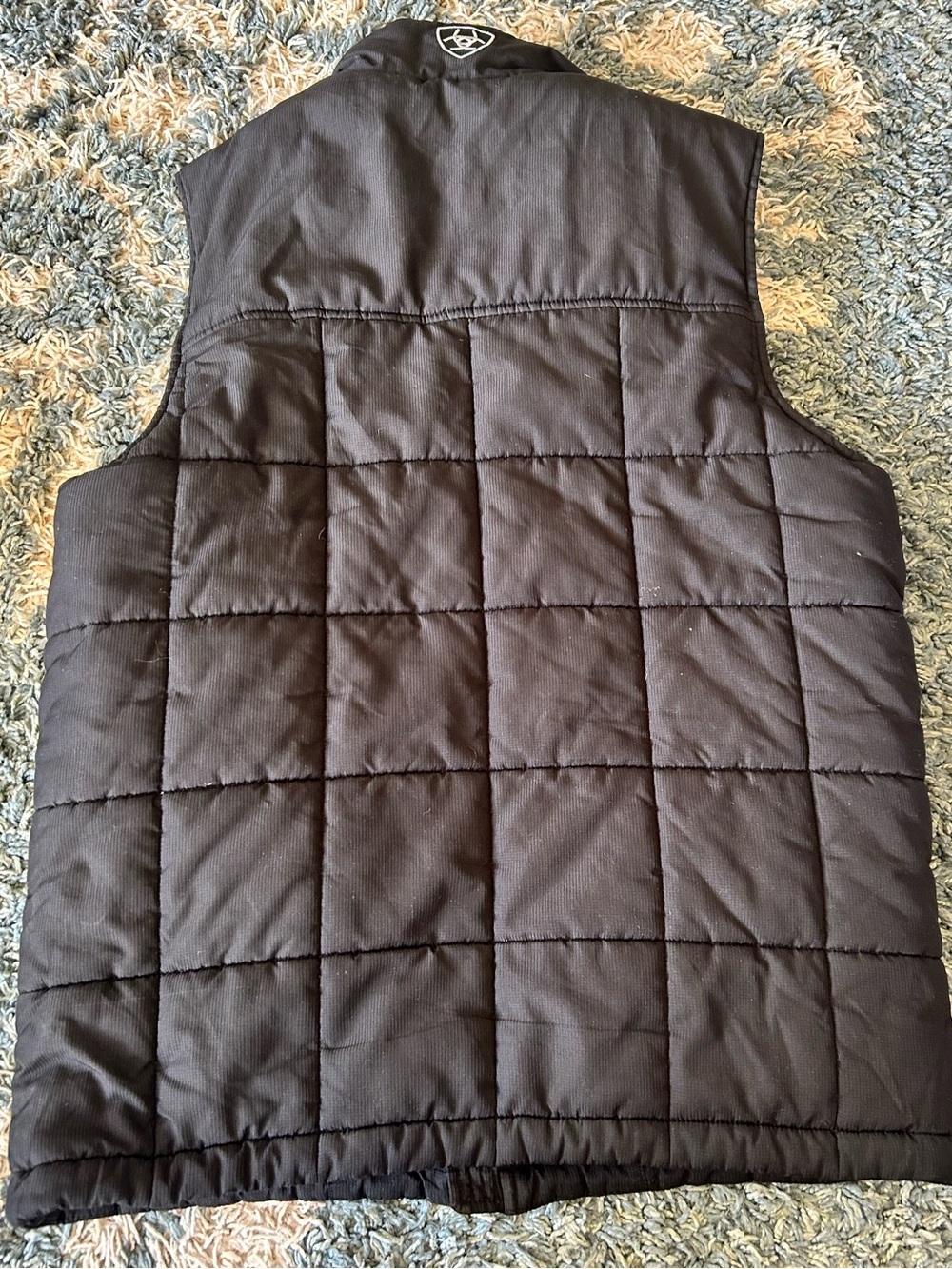 Ariat Men's Quilted Black Vest with Chest Logo like new!